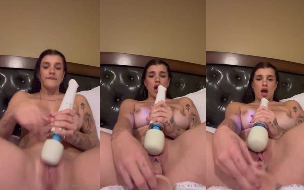 Ari Kytsya / Arikytsya Nude Masturbating On Bed So Lewd