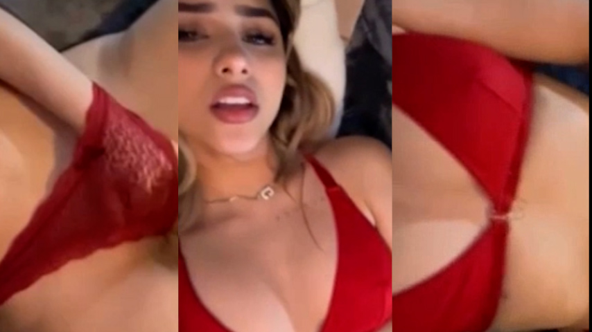 Gialover  Videos Porn Masturbating With Finger